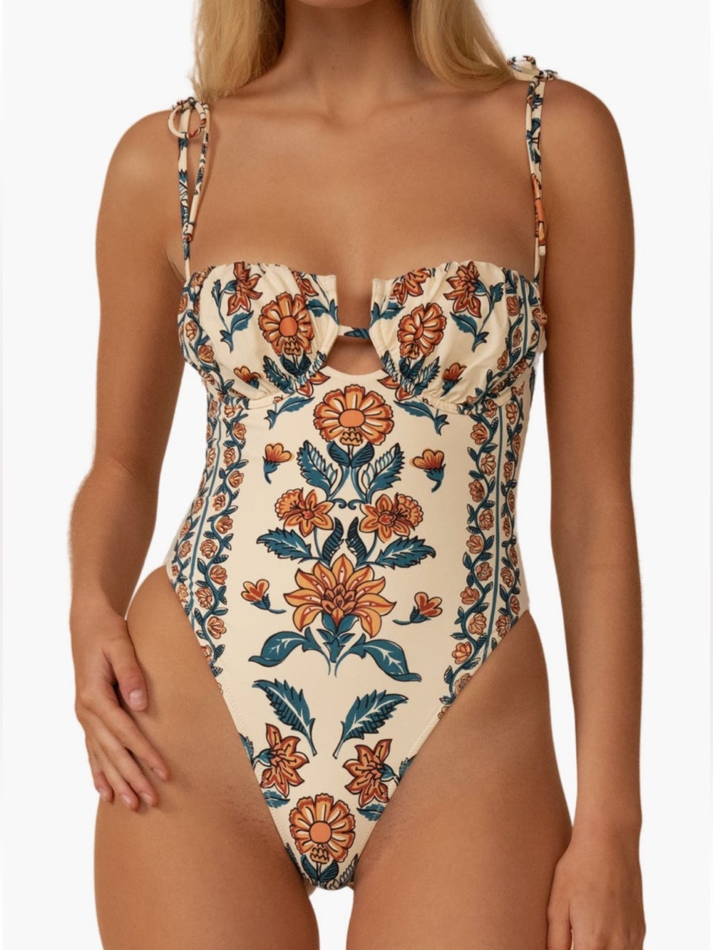 MONTCE Winona Floral Underwire
One-Piece Swimsuit